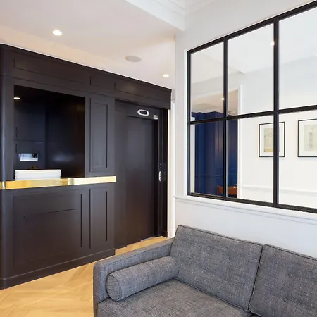 Hotel Rendez-vous Batignolles 3*