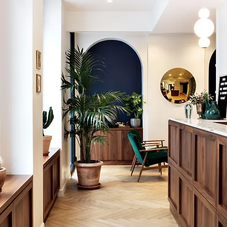 Hotel Rendez-vous Batignolles 3*