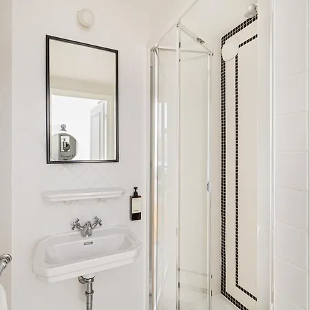 Rendez-vous Batignolles 3* Paris