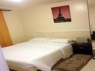Hotel Rendez-vous Batignolles Paris
